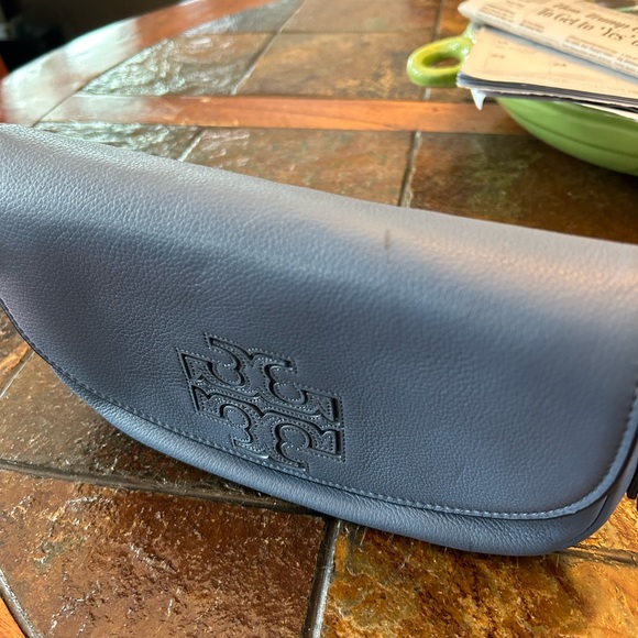 Tory Burch blue cross body bag - Picture 6 of 9